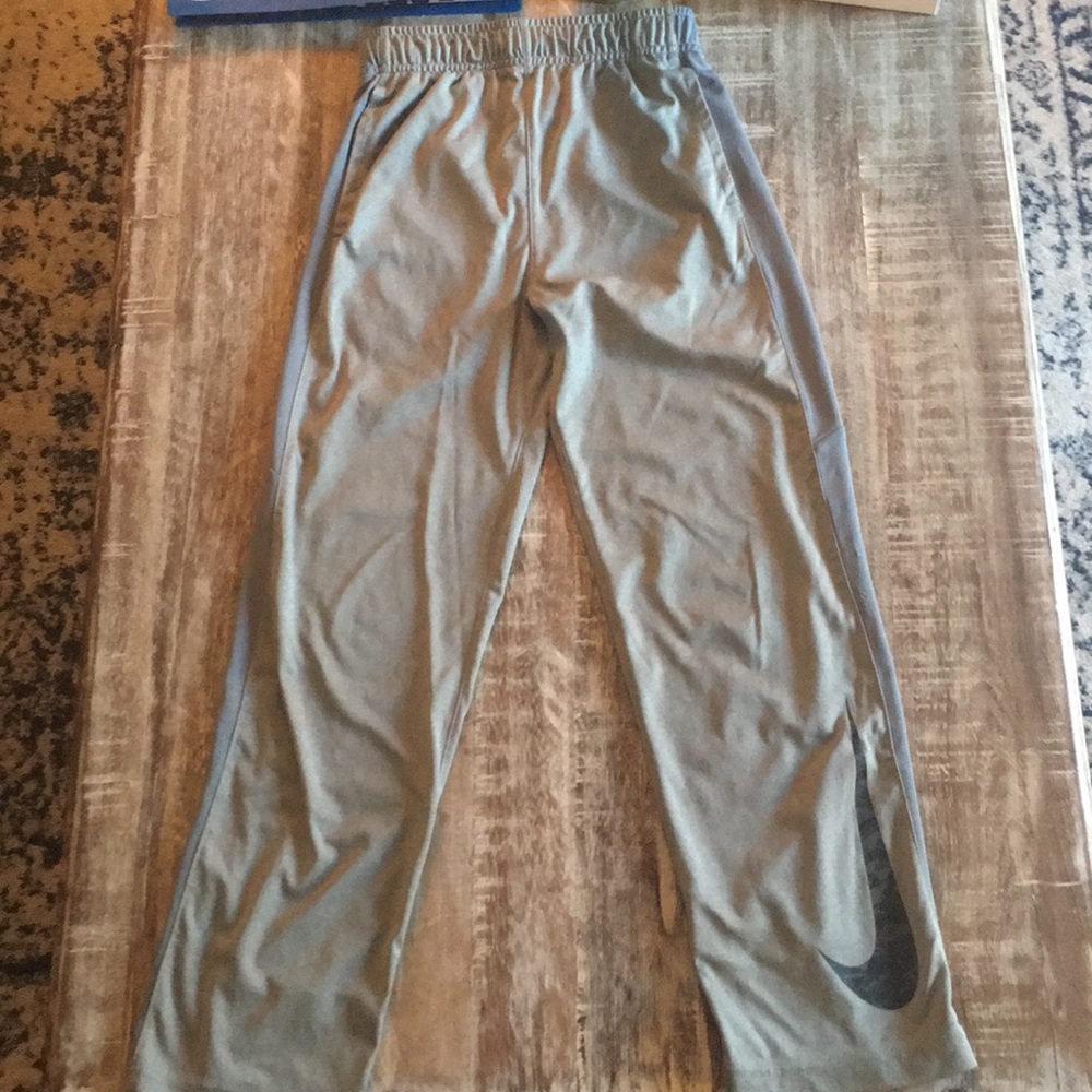 Boys Nike Dri-fit sweatpants
